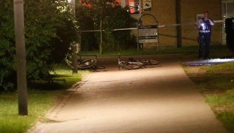 Den 17-årig påkørte et cykelstativ - heldigvis kom ingen til skade. Den 17-årig påkørte et cykelstativ - heldigvis kom ingen til skade.