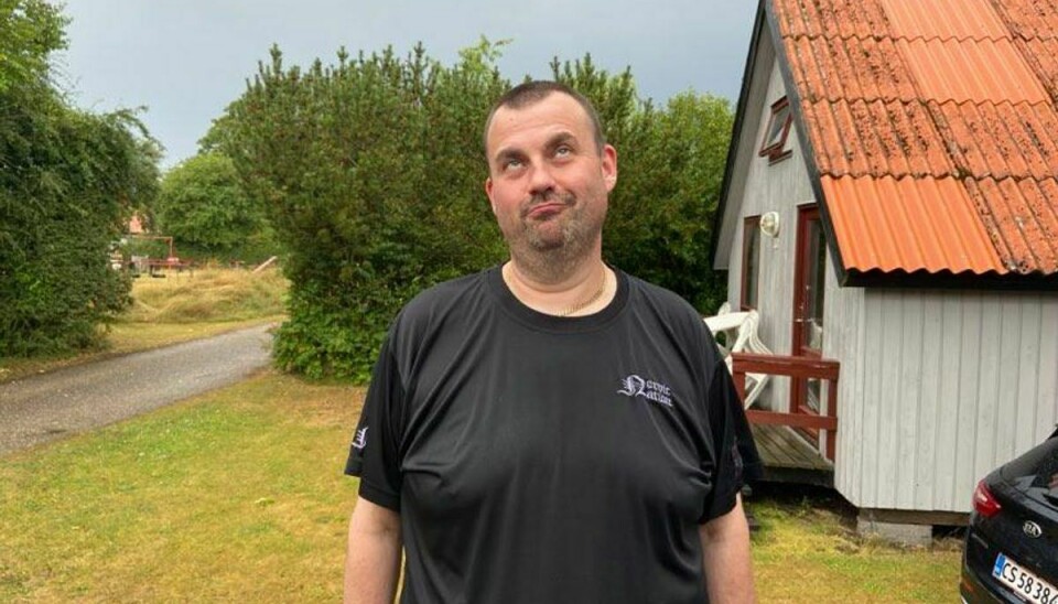 - Det er typisk, at det regner i vores ferie. Sådan er den danske sommer, konstaterer 45-årige Hasse Jørgensen.