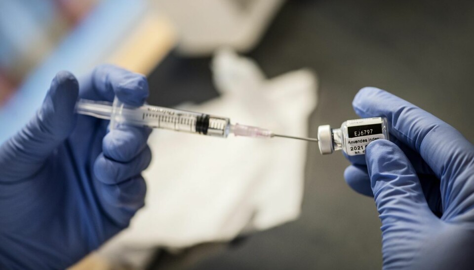 Indfører vaccinekrav for ansatte Det bliver obligatorisk for ansatte på Google og Facebooks kontorer i USA at blive vaccineret mod coronavirus.