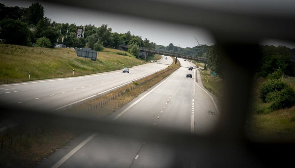 Vejstrækningen E65 imellem Malmø og Ystad hærges af stenkast mod danske biler. (Arkivfoto)