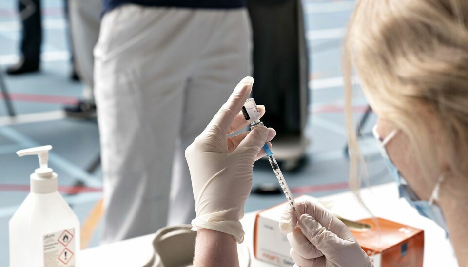 Hver tredje på 12-15 år i Jylland og Fyn takker ja til vaccine Hver tredje på 12-15 år i Jylland og Fyn takker ja til vaccine