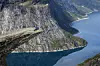 Trolltunga ligger cirka 700 meter over søen Ringedalsvatnet (Arkivfoto).