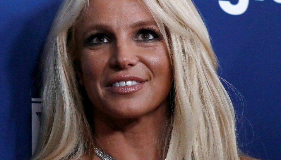 Britney Spears nægter at gå på scenen, så længe hendes far har kontrollen.