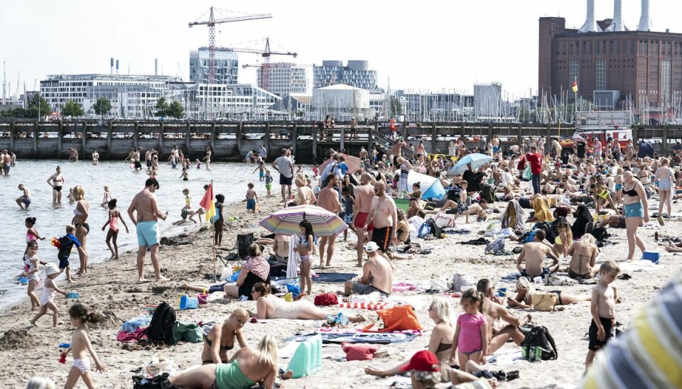 Det bliver fantastisk strandvejr fredag. Men temperaturen vil falde i løbet af weekenden. Det bliver fantastisk strandvejr fredag. Men temperaturen vil falde i løbet af weekenden.