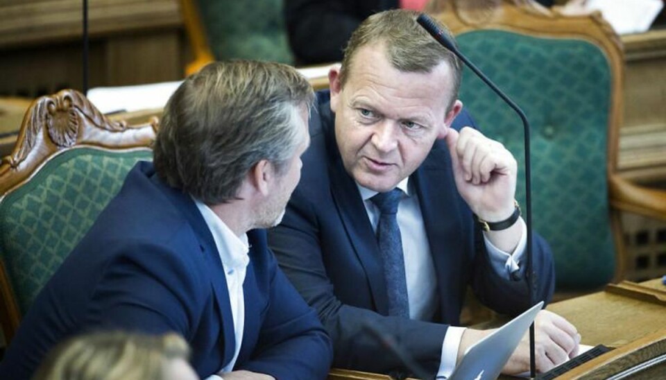 Anders Samuelsen trækker støttegaranti Anders Samuelsen fra Liberal Alliance (tv.) har nu trukket sin støttegaranti til regeringen med statsminister Lars Løkke Rasmussen (th.) i spidsen. Foto: Jens Nørgaard Larsen/Scanpix