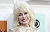 Dolly Parton har prøvet lidt af hvert. Nu kan hun også snart skrive romanforfatter på CV´et.