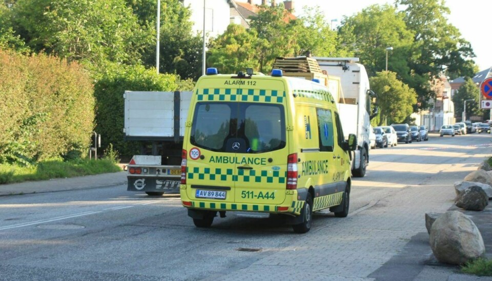 Politiet har spærret Stubbedamsvej på grund af ulykken mellem cyklisten og lastbilen. Foto: presse-fotos.dk