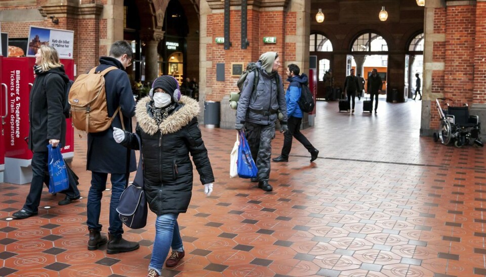 Københavns Hovedbanegård er lige nu uden strøm.