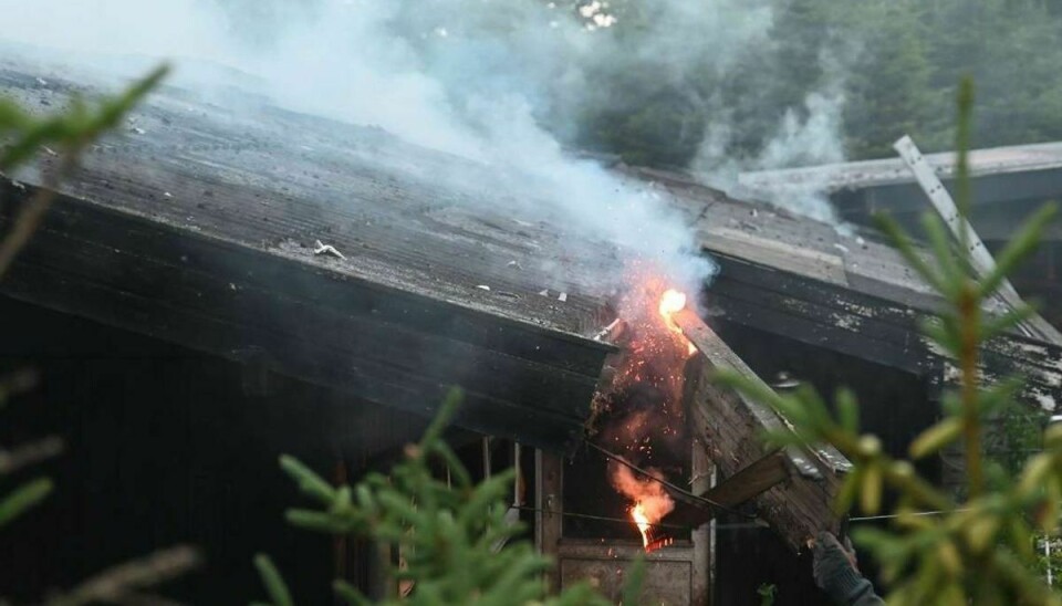 Natten til lørdag udbrød der brand i et ubeboet hus på en landejendom. Foto: Øxenholt Foto.