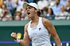 Ashleigh Barty er for første gang i kvartfinalen i Wimbledon efter sejr over Barbora Krejčíková fra Tjekkiet.