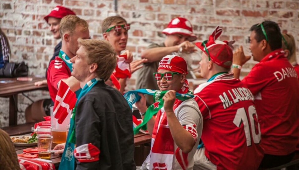 Her er fodboldfesten i gang
