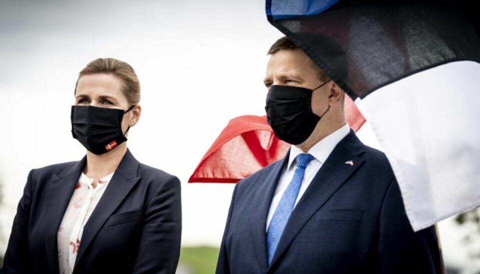 Mette Frederiksen taler ud om muligt valg Statsminister Mette Frederiksen (S) hilste på Estlands premierminister, Jüri Ratas, på Tapa Army Base i Estland. Mette Frederiksen var fredag på sit første besøg hos danske soldater. Det foregik hos de cirka 200 danske soldater, der som del af en Nato-styrke skal afskrække Rusland fra angreb på Baltikum. Foto: Mads Claus Rasmussen/Scanpix