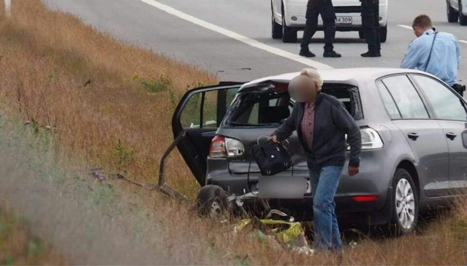 Bragede sammen på motorvej