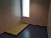 Sådan ser der ud i detentionen hos Midt- og Vestjyllands Politi i Holstebro. Foto: Midt- og Vestjyllands Politi.