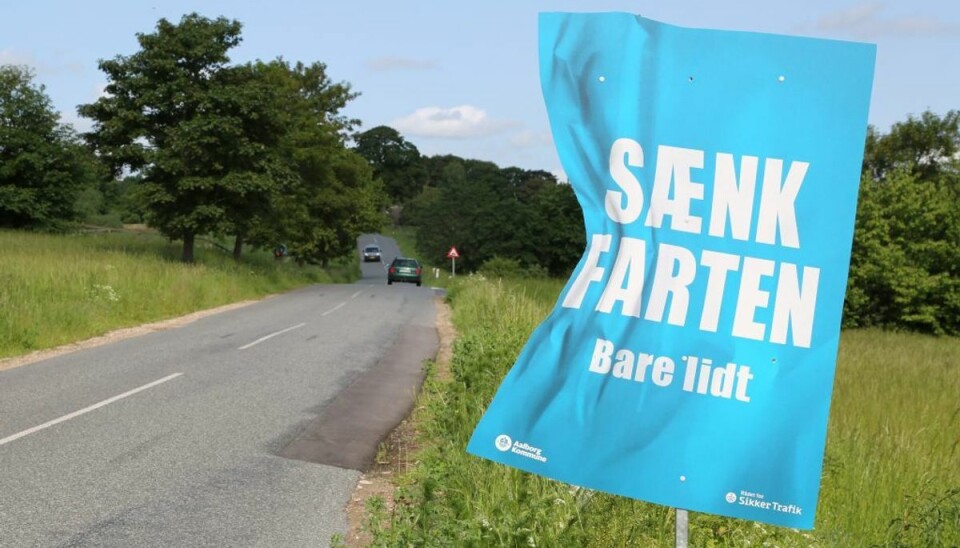 Sænk farten. Så simpelt kan det siges. Foto: Rådet for Sikker Trafik. Sænk farten. Så simpelt kan det siges. Foto: Rådet for Sikker Trafik.