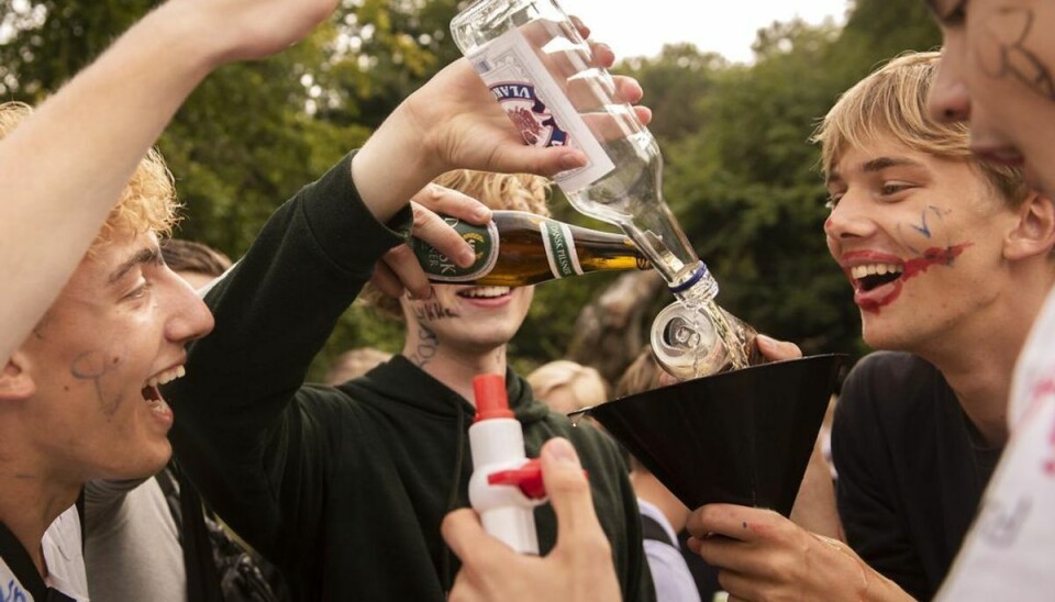 Fest starter corona-lavine En ungdomsfest kan være årsag til, at flere unge på forskellige ungdomsuddanelser er smittet med coronavirus. Foto: Maria Albrechtsen Mortensen/Ritzau Scanpix