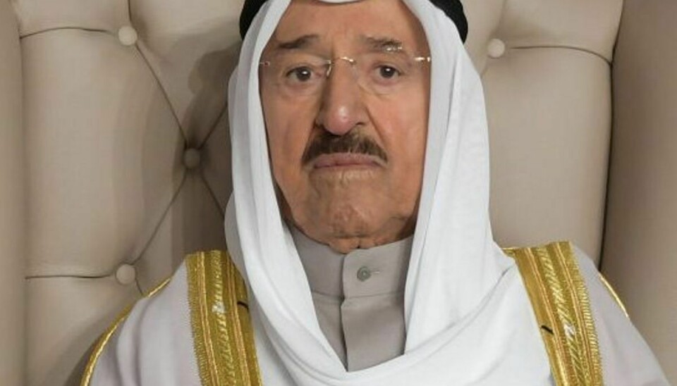 Kuwaits øverst leder, emir Sheikh Sabah al-Ahmad, er død. Han blev 91 år. Det oplyser det statslige tv i Kuwait. Emiren har været indlagt på et hospital i USA siden juli. Foto: Fethi Belaid/AFP
