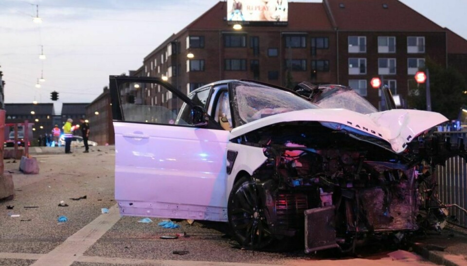En person er i kritisk tilstand efter alvorlig ulykke. KLIK for flere billeder. Foto: Presse-fotos.dk.