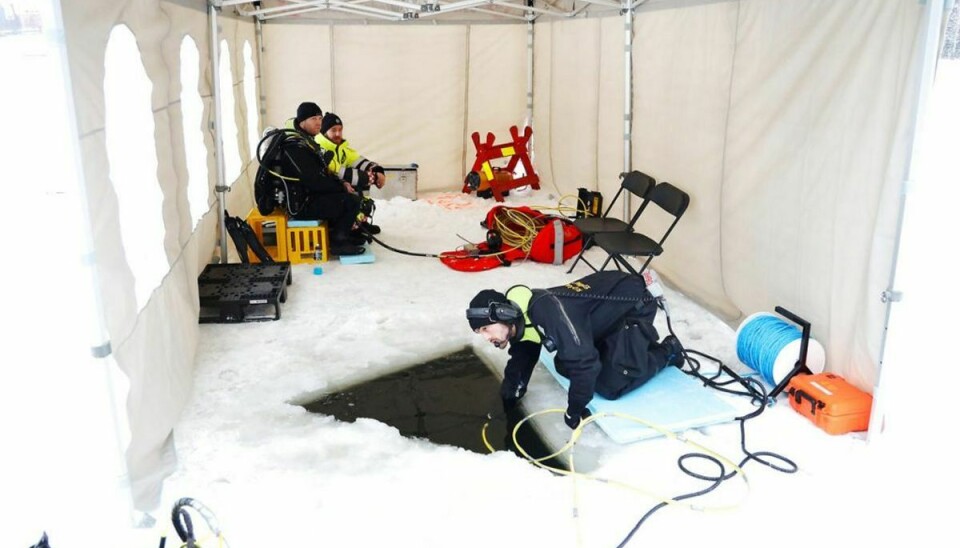Derfor ledte politiet intenst efter hende blandt andet under isen på en sø nær familiens hjem. Foto: Orn E. Borgen/NTB Scanpix/via REUTERS