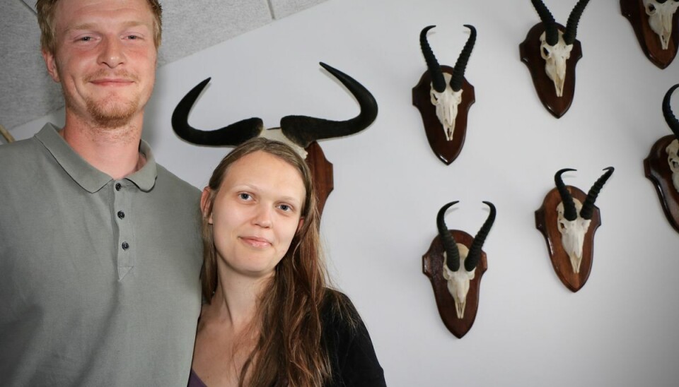 Kenni Jensen med kæresten Marlene på arbejdsværelset. Foto: newsbreak.dk Kenni Jensen med kæresten Marlene på arbejdsværelset. Foto: newsbreak.dk