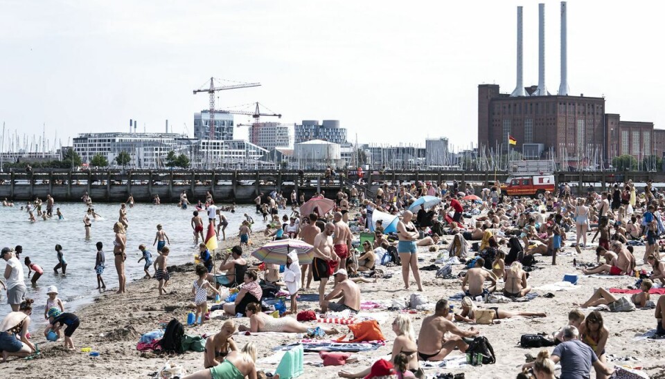 Weekendvejret byder på høje temperaturer, og hvis man bor i den østlige del af Danmark, har man også udsigt til masser af sol.