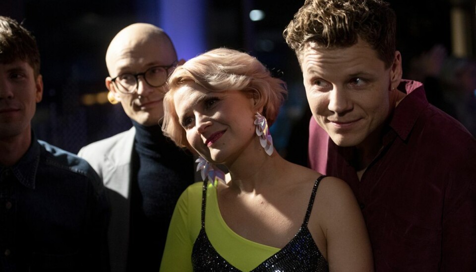 Særligt de unge er ikke imponerede over EM-sangen 'Danmarks Dynamite' af Alphabeat. (Arkivfoto.) Særligt de unge er ikke imponerede over EM-sangen 'Danmarks Dynamite' af Alphabeat. (Arkivfoto.)