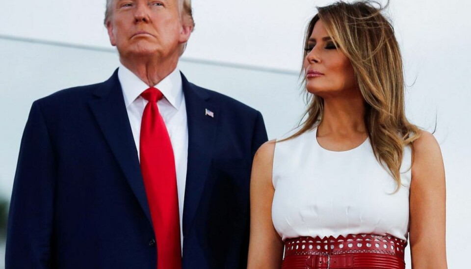 Nyhedsmediet CNN rapporterer på baggrund af en anonym kilde tæt på sagen, at også Trumps kone, førstedame Melania Trump, skal have opfordret sin mand til at trække sig. Arkivfoto: Scanpix.