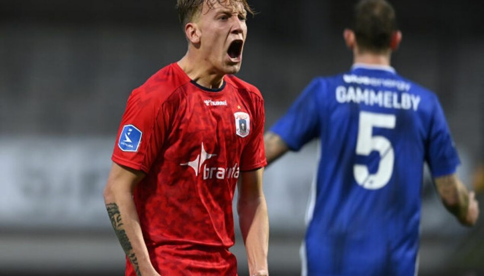 Sejr sender AGF til tops AGF kunne juble over et sent sejrsmål i Lyngby. Foto: Lars Møller/Scanpix