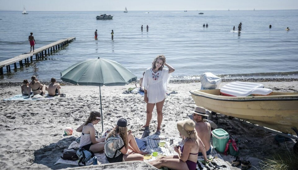 Onsdag byder på masser af sol og varme. Men det bliver endnu varmere torsdag, når hedebølgen rammer landet. (Foto: Michael Drost-Hansen/Ritzau Scanpix)