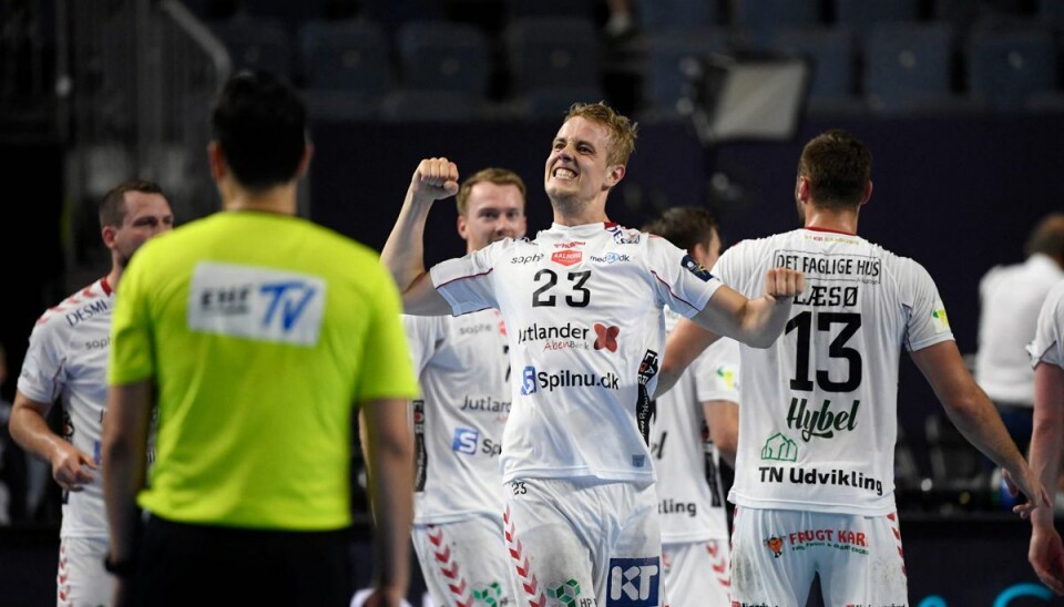 Buster Juul jubler under semifinalekampen mod Paris Saint-Germain i Champions League, hvor Aalborg Håndbold spillede sig i finalen.