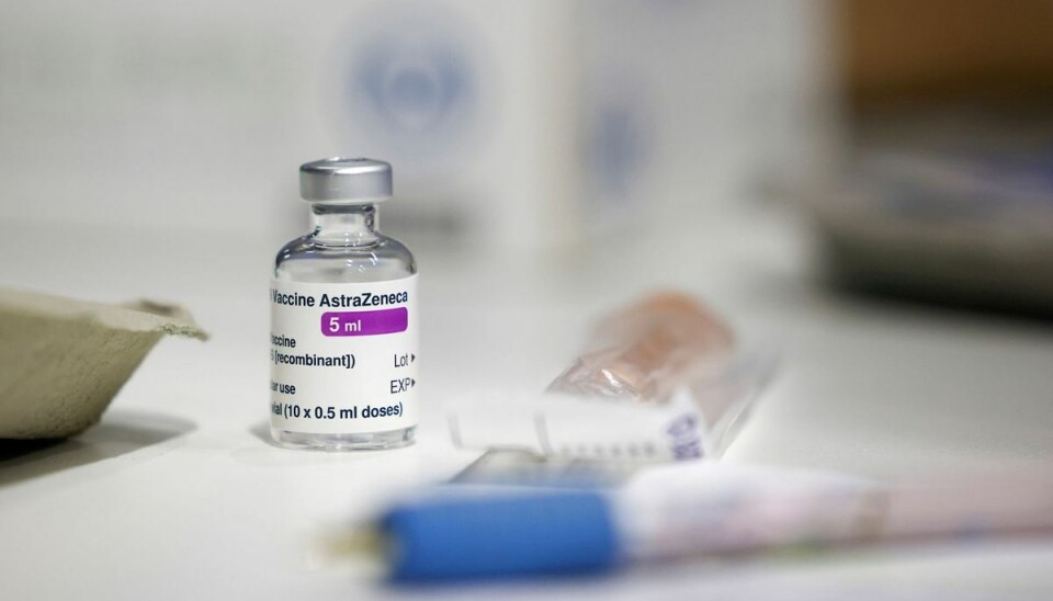 Danmark donerer store mængder vaccine til Ukraine. Foto: Henry Nicholls/Reuters/Ritzau Scanpix Danmark donerer store mængder vaccine til Ukraine. Foto: Henry Nicholls/Reuters/Ritzau Scanpix