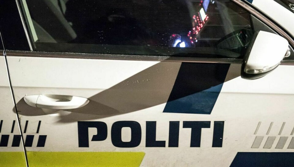 En varebil kørte ind i en slingrende lastbil på Hjørringvej. Foto: Mads Claus Rasmussen/Ritzau Scanpix