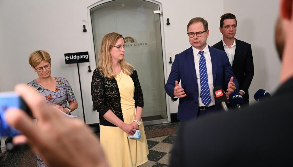 Finansminister Nicolai Wammen (S) har holdt forhandlinger om en økonomiaftale med regionerne for 2022 i Finansministeriet. Finansminister Nicolai Wammen (S) har holdt forhandlinger om en økonomiaftale med regionerne for 2022 i Finansministeriet.