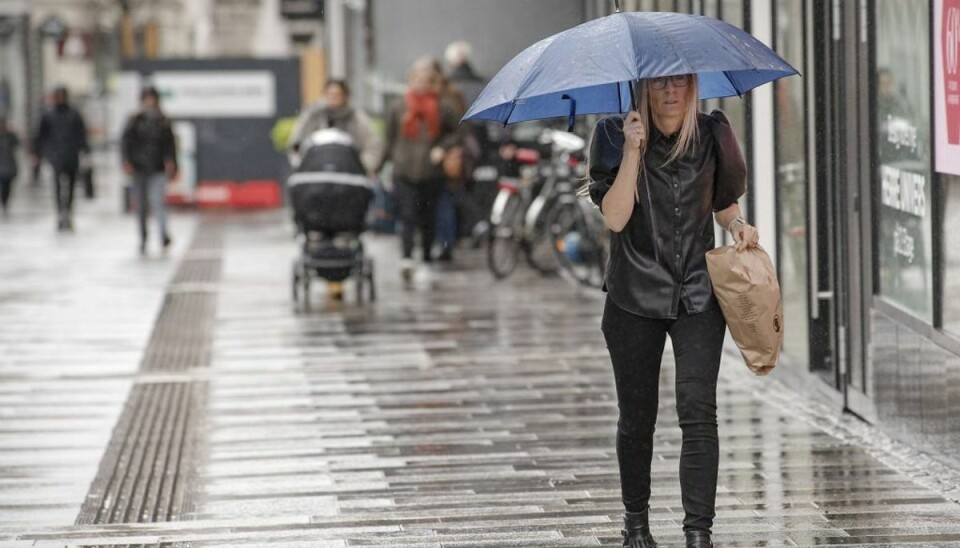 Det kommer til at regne i det meste af landet onsdag. (Foto: Bo Amstrup/Ritzau Scanpix)