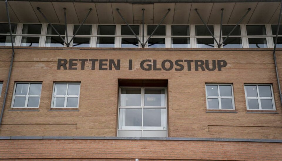 Pensionist overfaldt kvinde med tørklæde Retten i Glostrup har onsdag afgjort en sag, hvor et ældre ægtepar har været tiltalt for vold imod en muslimsk kvinde. Det skete på en parkeringsplads i Søborg i februar. (Arkivfoto) Foto: Liselotte Sabroe/Scanpix