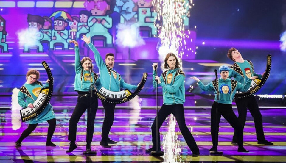 Eurovision-favorit ramt af corona Sådan her kommer det ikke til at se ud torsdag aften, når Island skal optræde i Eurovision. Det bliver nemlig en videooptræden. Foto: Patrick Van Emst/AFP
