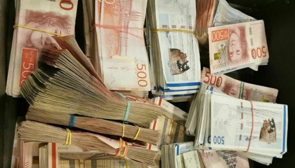 De mange penge blev konfiskeret fra i alt seks personer. foto: Toldstyrelsen.