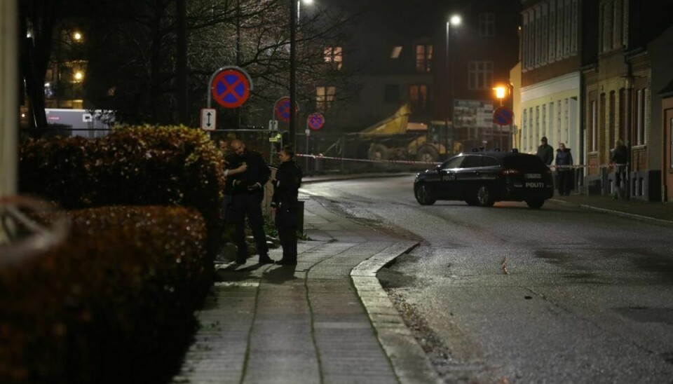Politiet har spærret et område af. Klik for flere billeder. Foto: Rasmus Skaftved