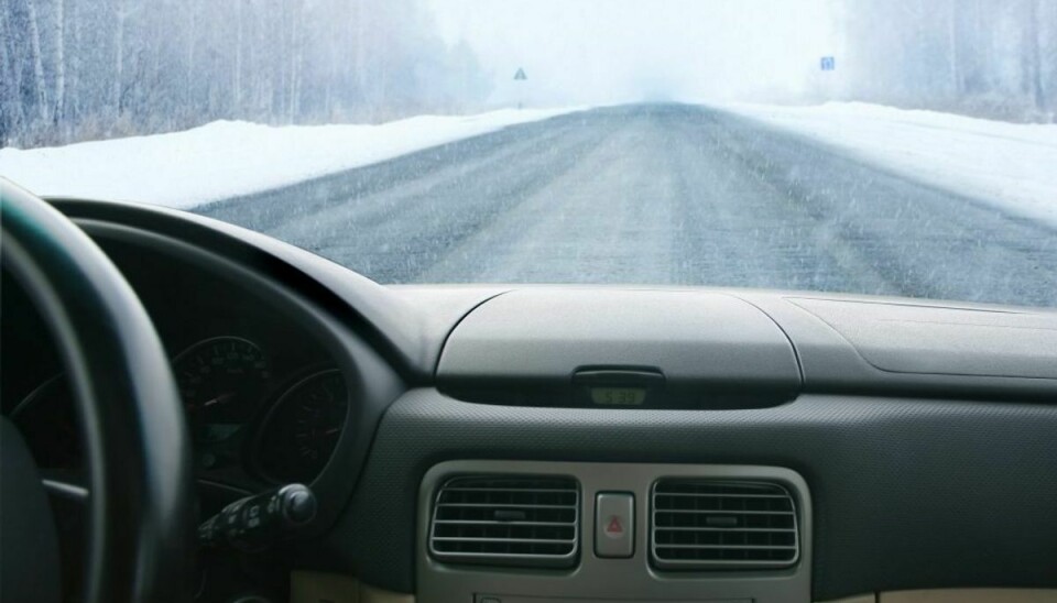 Ifølge Dækimportørforeningen mangler en del danske bilister at skifte til vinterdæk. Arkivfoto.