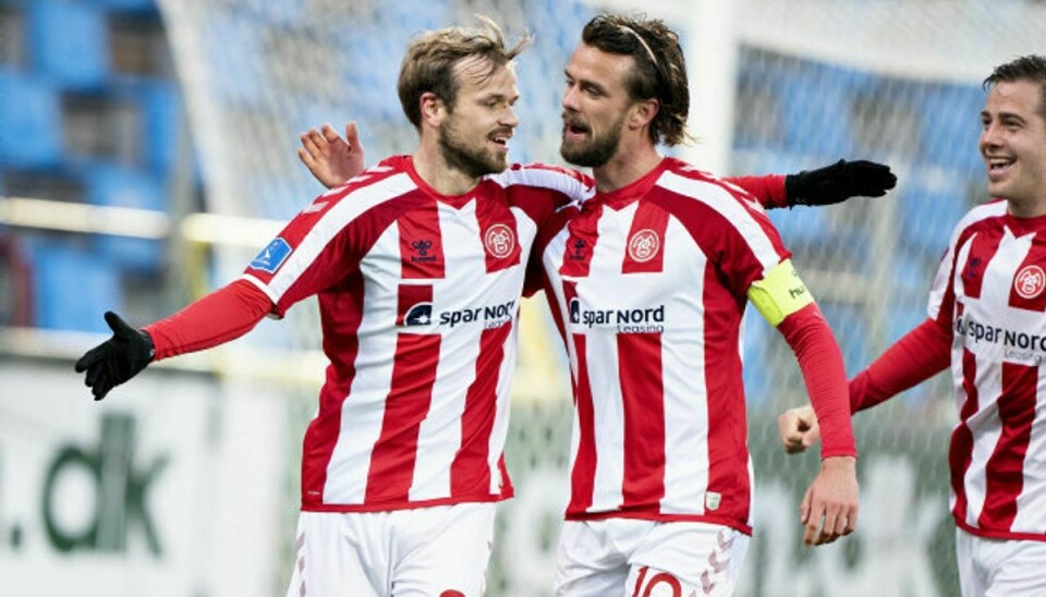 Ivar Fossum (tv.) udlignede for AaB mod FC Nordsjælland. Foto: Henning Bagger/Scanpix