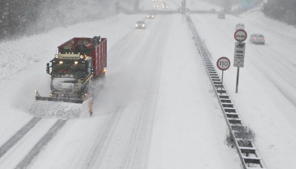 Nu begynder snevejret: 30 cm sne på vej