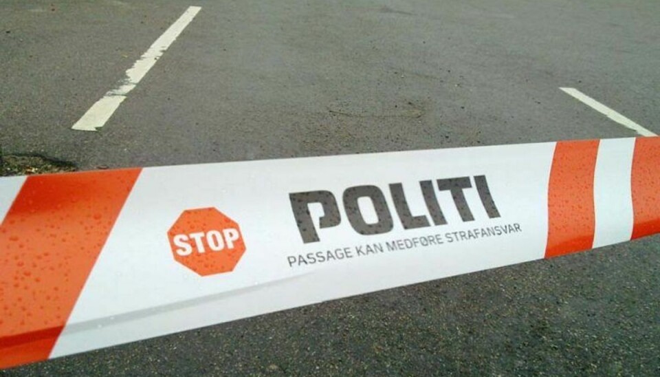 Far lænkede sagsbehandler og bortførte femårig Den kommunalt ansatte blev lænket til en håndvask.