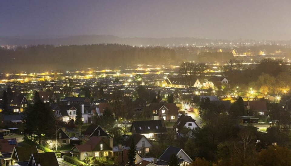 Udendørs belysning er noget af det, der kan holde tyven fra døren. Foto: Scanpix.