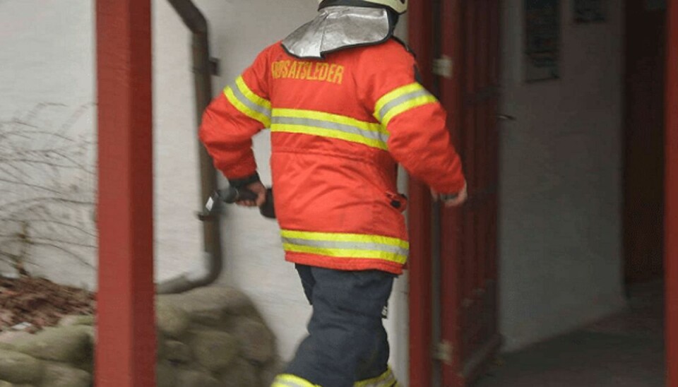 Hele seks brandbiler blev kaldt til en brand på en campingplads. KLIK for flere billeder. Foto: Øxenholt Foto. Hele seks brandbiler blev kaldt til en brand på en campingplads. KLIK for flere billeder. Foto: Øxenholt Foto.