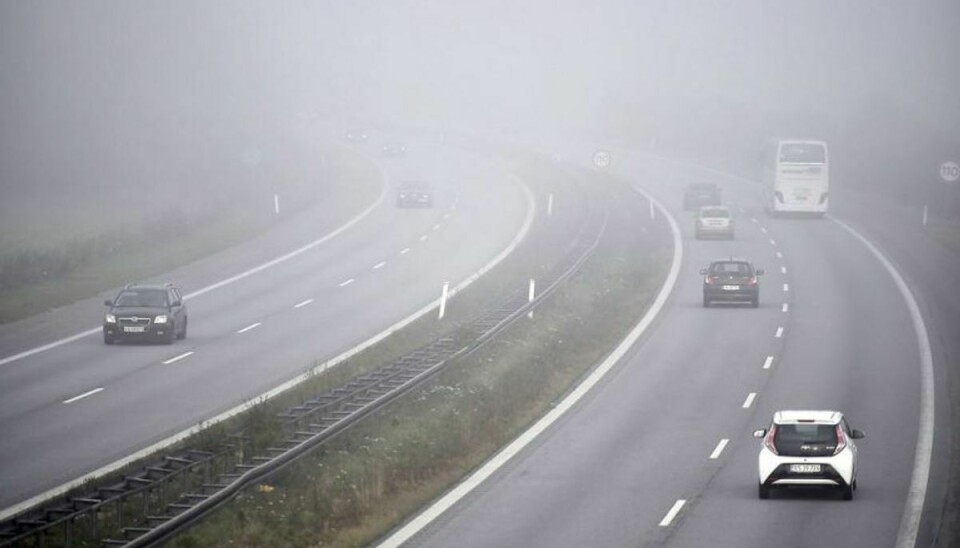 Billister skal flere steder i landet køre forsigtigt mandag morgen. Foto: Mads Claus Rasmussen/Ritzau Scanpix KLIK for mere