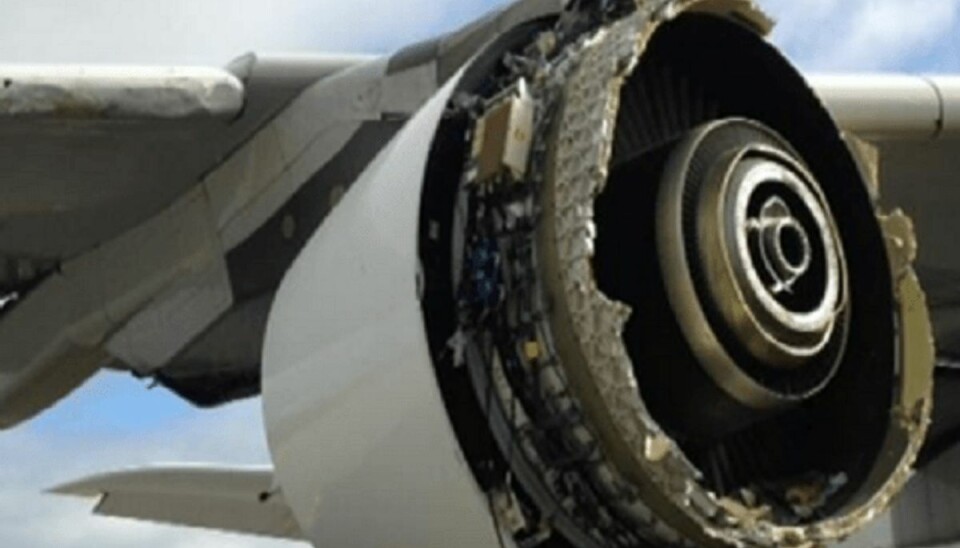 Passagerfly i problemer: Taber motordel Sådan så motoren ud. Foto: Havarikommissionen.