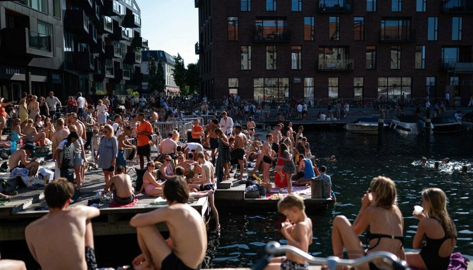 DMI holder skarpt øje: Det kan blive vildt Ifølge DMI bliver lørdag endnu en flot og varm dag, særligt i den østlige del af landet.