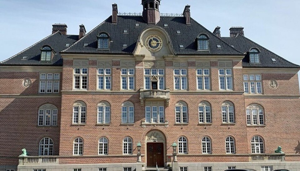 Grundlovsforhøret blev afbrudt, da den sigtede ikke var i stand til at gennemføre det. KLIK for flere billeder. Foto: Rosengren/Newsbreak.dk. Grundlovsforhøret blev afbrudt, da den sigtede ikke var i stand til at gennemføre det. KLIK for flere billeder. Foto: Rosengren/Newsbreak.dk.