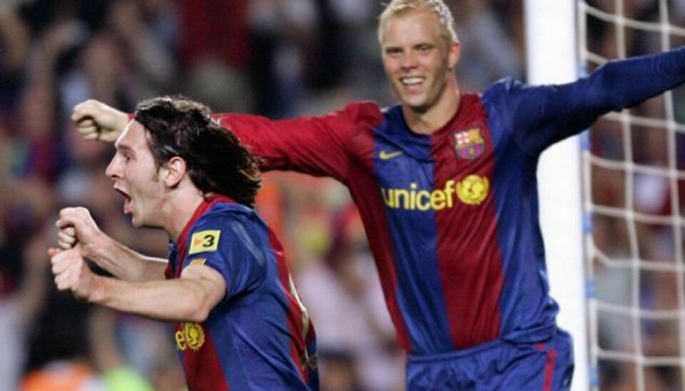 Lionel Messi jubler med Eidur Gudjohnsen tilbage i 2007. Nu er sidstnævnte måske på vej til OB. Foto: MANU FERNANDEZ/AP