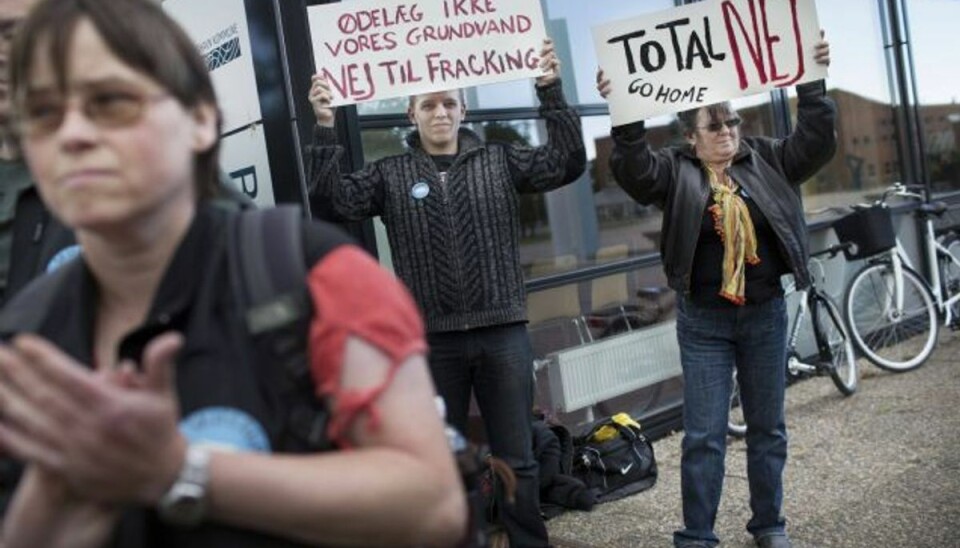 De nordjyske protester mod prøveboringerne efter skifergas har været ret massive. Der er sågar opstået en helt teltlejr ved Dybvad i Vendsyssel i nærheden af stedet, hvor franske Total foretager de første boringer. Foto: CHARLOTTE DE LA FUENTE/POLFOTO